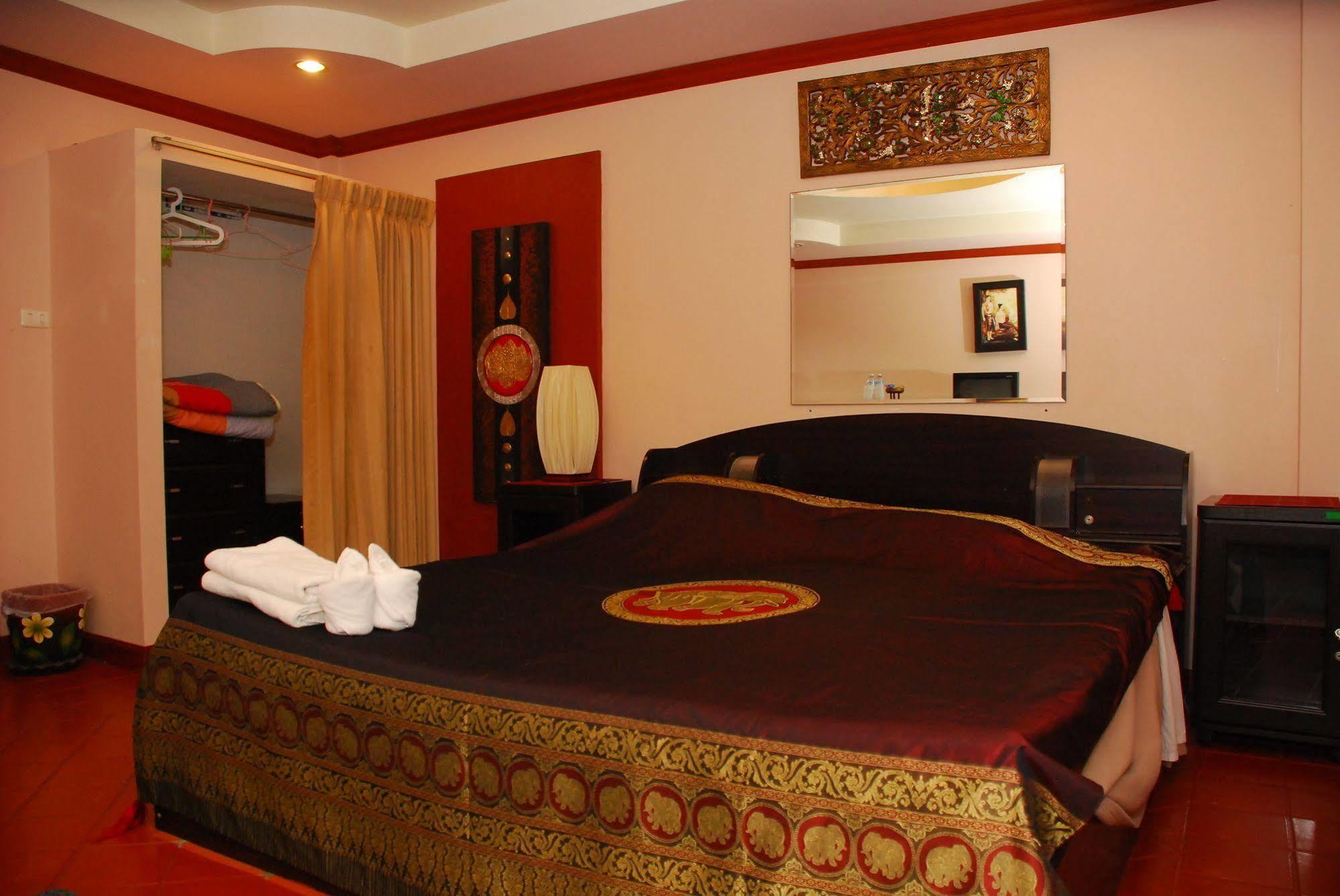 Hotel The Phen House Hua Hin Esterno foto