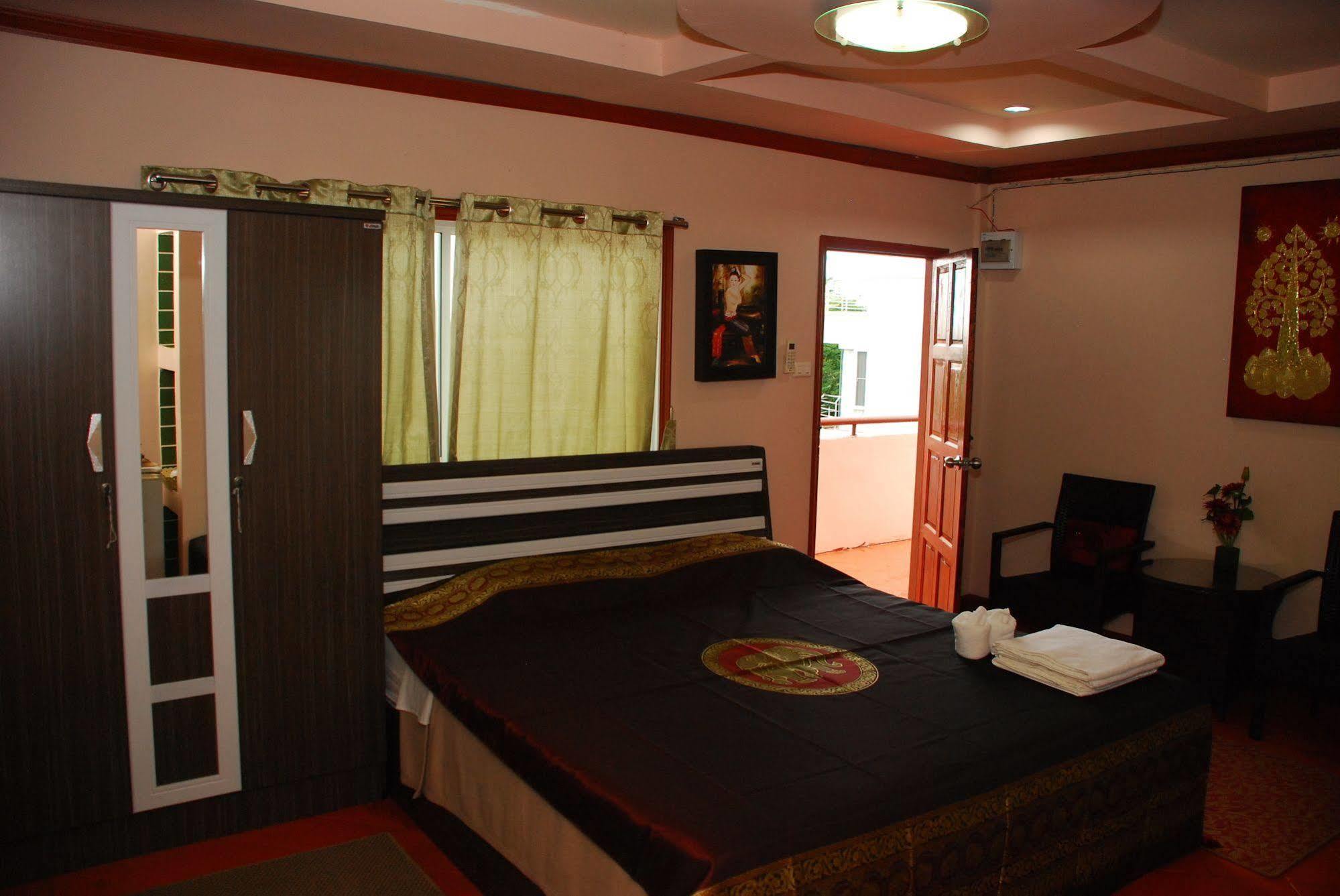 Hotel The Phen House Hua Hin Esterno foto