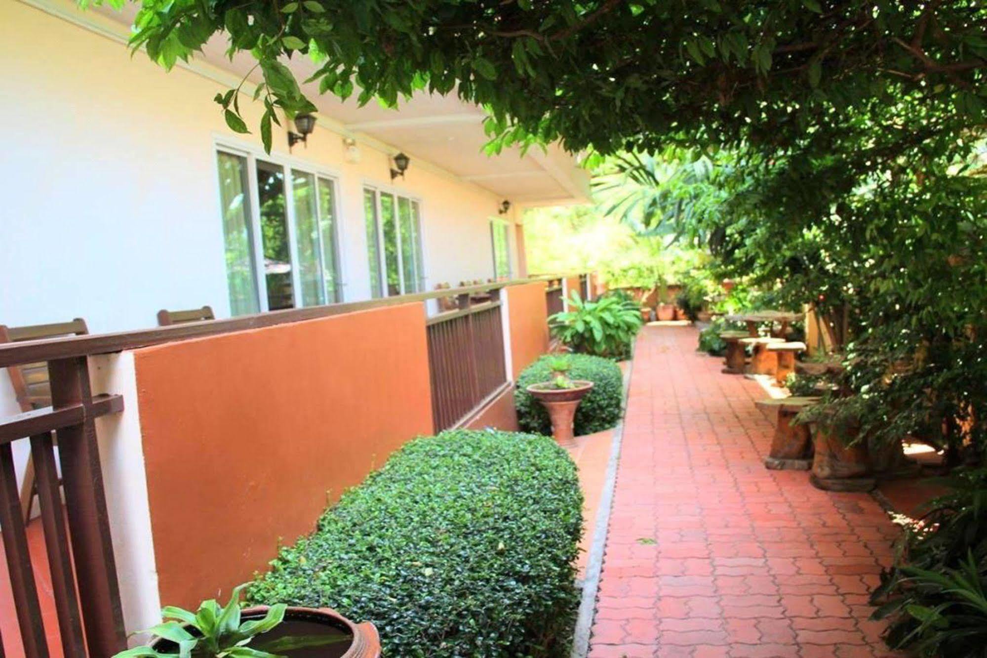Hotel The Phen House Hua Hin Esterno foto